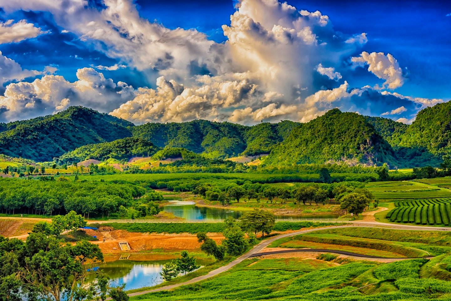 Hanoi Mai Chau Pu Luong E-bike Tour 3 Days